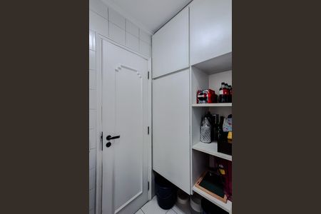 Apartamento à venda com 270m², 4 quartos e 4 vagas Apartamento à venda com 270m², 4 quartos e 4 vagasDespensa