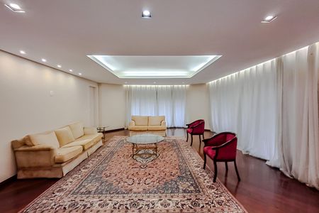 Apartamento à venda com 270m², 4 quartos e 4 vagas Apartamento à venda com 270m², 4 quartos e 4 vagasÁrea comum