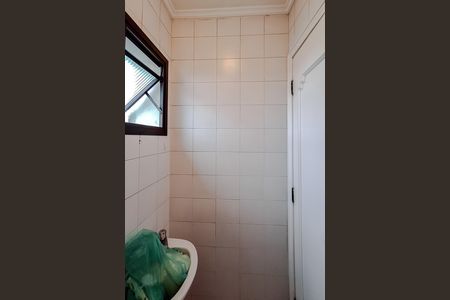 Apartamento à venda com 270m², 4 quartos e 4 vagas Apartamento à venda com 270m², 4 quartos e 4 vagasBanheiro de serviço