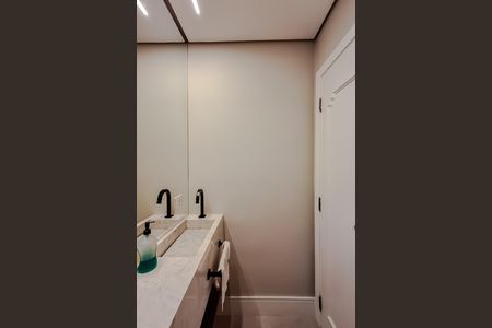 Apartamento à venda com 270m², 4 quartos e 4 vagas Apartamento à venda com 270m², 4 quartos e 4 vagasLavabo