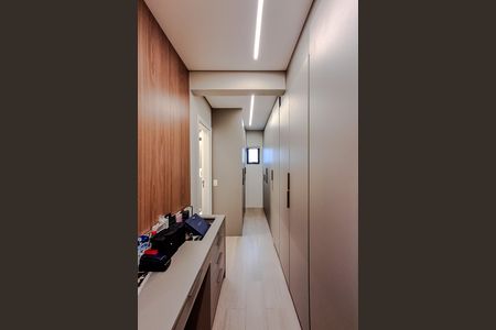 Apartamento à venda com 270m², 4 quartos e 4 vagas Apartamento à venda com 270m², 4 quartos e 4 vagasQuarto 4 - Suíte