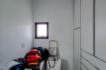 Apartamento à venda com 270m², 4 quartos e 4 vagas Apartamento à venda com 270m², 4 quartos e 4 vagasQuarto de Serviço