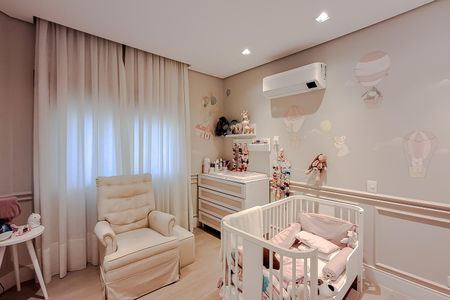Apartamento à venda com 270m², 4 quartos e 4 vagas Apartamento à venda com 270m², 4 quartos e 4 vagasQuarto 3 - Suíte