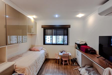 Apartamento à venda com 270m², 4 quartos e 4 vagas Apartamento à venda com 270m², 4 quartos e 4 vagasQuarto 1