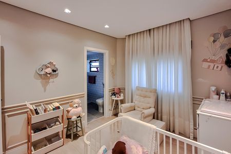 Apartamento à venda com 270m², 4 quartos e 4 vagas Apartamento à venda com 270m², 4 quartos e 4 vagasQuarto 3 - Suíte