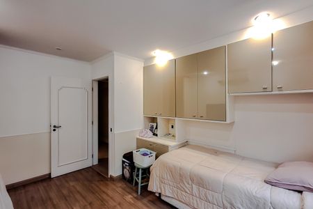 Apartamento à venda com 270m², 4 quartos e 4 vagas Apartamento à venda com 270m², 4 quartos e 4 vagasQuarto 1