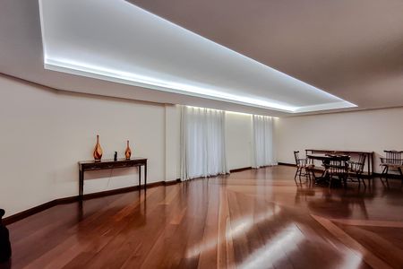 Apartamento à venda com 270m², 4 quartos e 4 vagas Apartamento à venda com 270m², 4 quartos e 4 vagasÁrea comum - Salão de festas