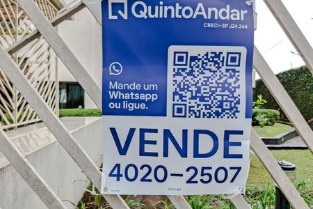 Apartamento à venda com 270m², 4 quartos e 4 vagas Apartamento à venda com 270m², 4 quartos e 4 vagasPlaquinha