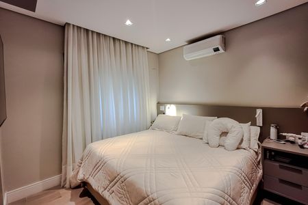 Apartamento à venda com 270m², 4 quartos e 4 vagas Apartamento à venda com 270m², 4 quartos e 4 vagasQuarto 4 - Suíte