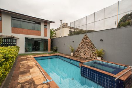 Piscina de casa à venda com 3 quartos, 500m² em Planalto Paulista, São Paulo