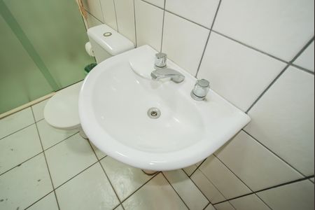 Edícula - Banheiro 1 de casa à venda com 3 quartos, 500m² em Planalto Paulista, São Paulo
