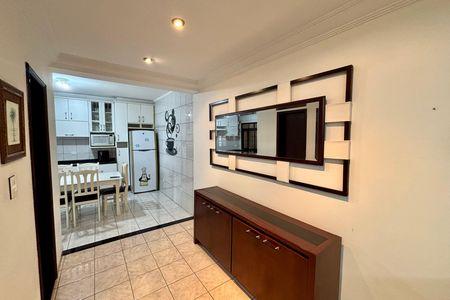 Corredor de casa para alugar com 3 quartos, 180m² em Vila Uniao (zona Leste), São Paulo