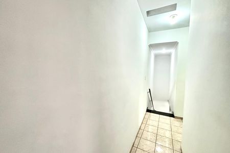 Casa para alugar com 180m², 3 quartos e 8 vagasCorredor