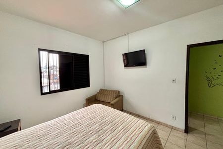 Casa para alugar com 180m², 3 quartos e 8 vagasSuíte