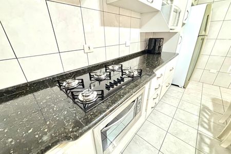 Cozinha de casa para alugar com 3 quartos, 180m² em Vila Uniao (zona Leste), São Paulo