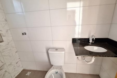 Apartamento à venda com 54m², 2 quartos e 1 vaga Apartamento à venda com 54m², 2 quartos e 1 vagaBanheiro da Suíte 2
