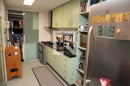 Apartamento à venda com 152m², 3 quartos e 2 vagas Apartamento à venda com 152m², 3 quartos e 2 vagasCOZINHA
