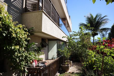Apartamento à venda com 152m², 3 quartos e 2 vagasAREA EXTERNA PRIVADA DO APARTAMENTO