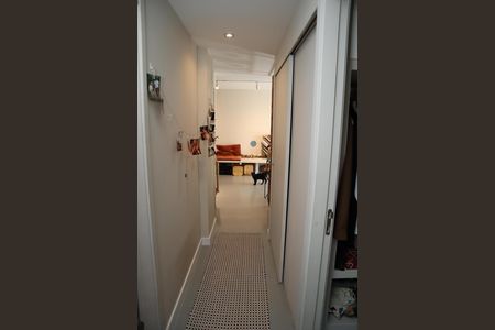 Apartamento à venda com 152m², 3 quartos e 2 vagasCORREDOR