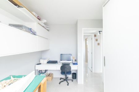 Apartamento à venda com 77m², 2 quartos e 1 vagaQuarto 2