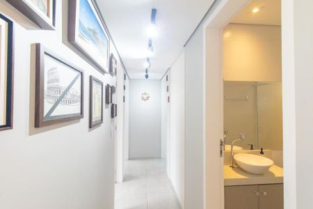 Apartamento à venda com 77m², 2 quartos e 1 vagaCorredor
