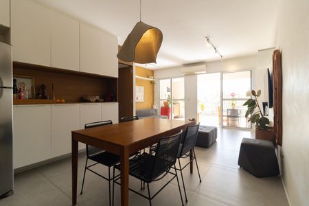 Sala de apartamento à venda com 2 quartos, 92m² em Vila Gumercindo, São Paulo