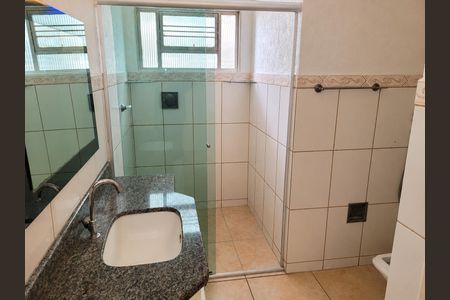Casa de condomínio para alugar com 300m², 3 quartos e 3 vagas Casa de condomínio para alugar com 300m², 3 quartos e 3 vagasBanheiro