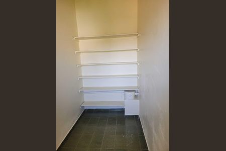 Casa de condomínio para alugar com 300m², 3 quartos e 3 vagasDespensa