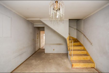 Casa à venda com 4 quartos, 187m² em Vila Comercial, São Paulo