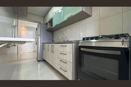 Apartamento para alugar com 72m², 3 quartos e 2 vagas Apartamento para alugar com 72m², 3 quartos e 2 vagasCozinha