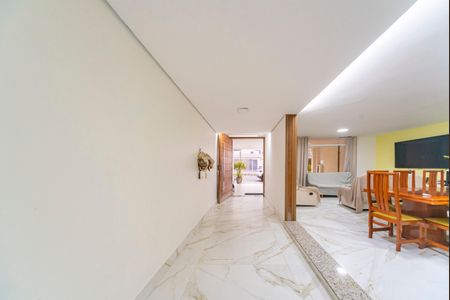 Casa para alugar com 370m², 5 quartos e 3 vagasHall de entrada