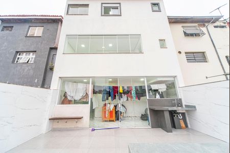 Casa para alugar com 370m², 5 quartos e 3 vagasQuintal fundos 