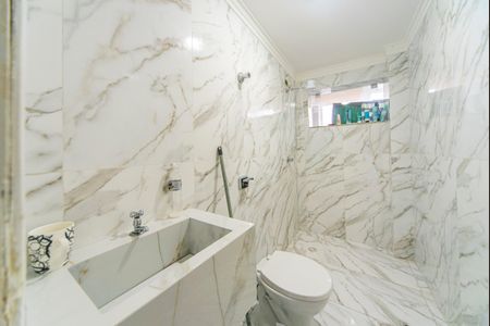 Casa para alugar com 370m², 5 quartos e 3 vagasBanheiro Casa 2