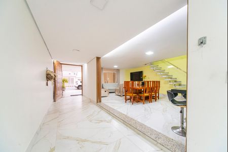 Casa para alugar com 370m², 5 quartos e 3 vagasHall de entrada