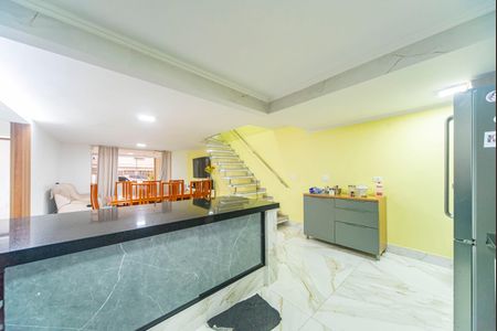 Casa para alugar com 370m², 5 quartos e 3 vagasCozinha 