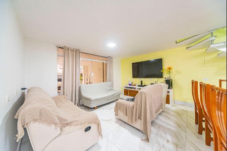 Casa para alugar com 370m², 5 quartos e 3 vagasSala