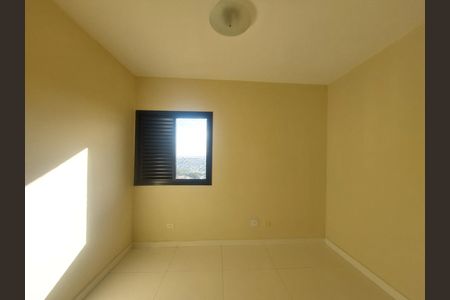 Apartamento para alugar com 74m², 3 quartos e 2 vagas Apartamento para alugar com 74m², 3 quartos e 2 vagasSuíte