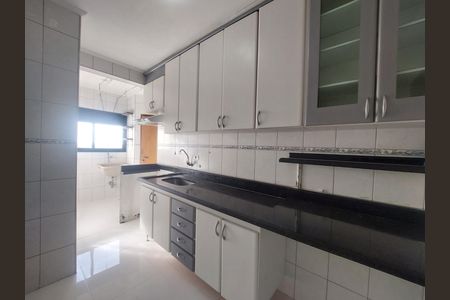 Apartamento para alugar com 74m², 3 quartos e 2 vagas Apartamento para alugar com 74m², 3 quartos e 2 vagasCozinha