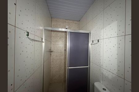 Casa para alugar com 700m², 6 quartos e 2 vagas Casa para alugar com 700m², 6 quartos e 2 vagasFundos- banheiro