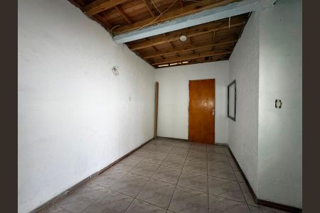 Casa para alugar com 700m², 6 quartos e 2 vagas Casa para alugar com 700m², 6 quartos e 2 vagasFundos- Quarto 2