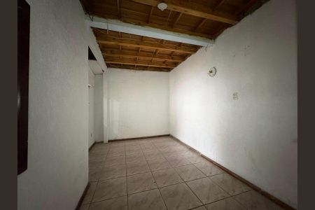 Casa para alugar com 700m², 6 quartos e 2 vagas Casa para alugar com 700m², 6 quartos e 2 vagasFundos- Quarto 2