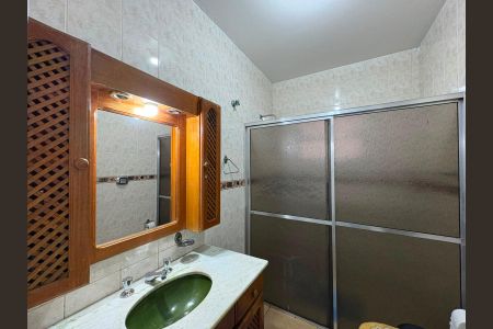 Casa para alugar com 700m², 6 quartos e 2 vagas Casa para alugar com 700m², 6 quartos e 2 vagasBanheiro
