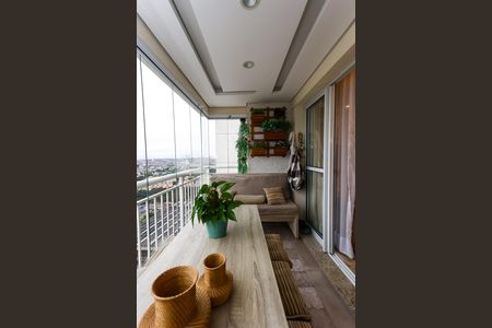 varanda de apartamento à venda com 3 quartos, 96m² em Jardim Wanda, Taboão da Serra