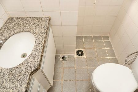 Apartamento para alugar com 72m², 2 quartos e 1 vagaSuíte - Banheiro 