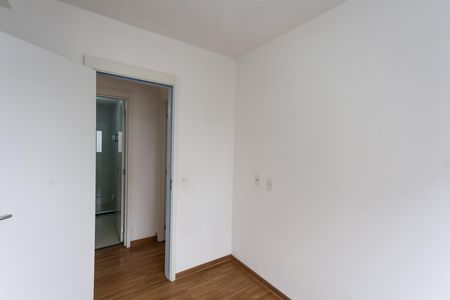 quarto 1 de apartamento para alugar com 2 quartos, 43m² em Jardim Monte Alegre, Taboão da Serra