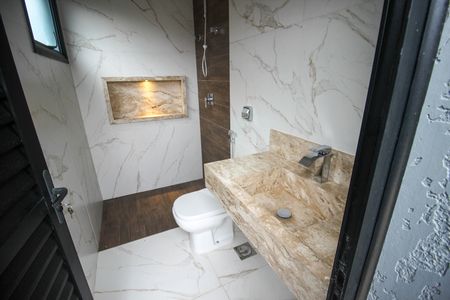 Casa de condomínio para alugar com 454m², 3 quartos e 6 vagas