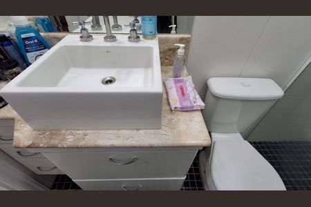 Apartamento à venda com 179m², 4 quartos e 3 vagasBanheiro Suíte 3