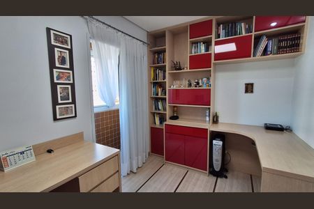 Apartamento à venda com 179m², 4 quartos e 3 vagasQuarto 