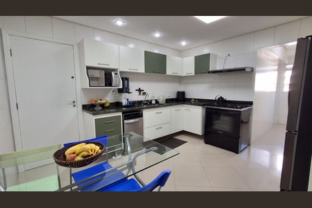 Apartamento à venda com 179m², 4 quartos e 3 vagasCozinha 