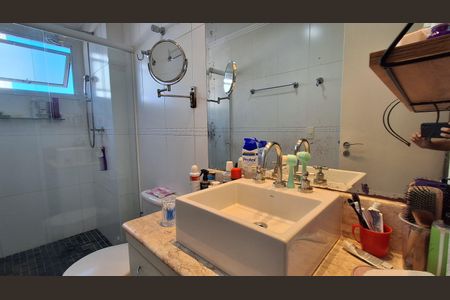 Apartamento à venda com 179m², 4 quartos e 3 vagasBanheiro Suíte 2